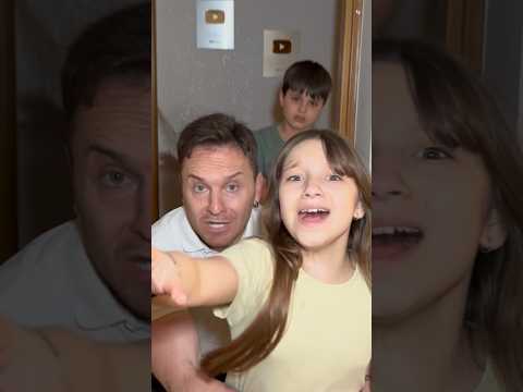 EMILY PIANGE NESSUNO VOLEVA QUESTO 😢 #shortvideo #family #congiuntiimperfetti thumbnail