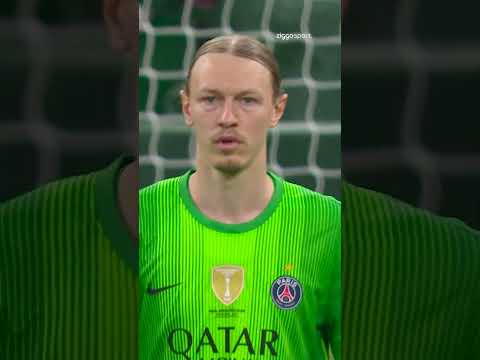 De doeltrappen van Safonov… 🤨 #ZiggoSport #ZSFinals #UCL #PSGARS #Safonov thumbnail