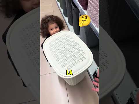 ¡Esta chica es muy pequeña! 👧🤏 thumbnail