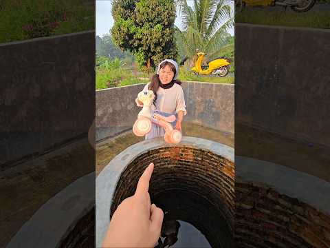 bawang putih kenapa sepedahnya mau dimasukin sumur tua #trendingshorts thumbnail