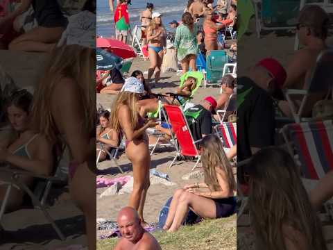 ?? Mar Del Plata Beach A Sunny Day thumbnail