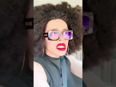 cómo cuando tu mamá descubre que no fuiste a la escuela #shorts #humor #comedia #marukaylaschamakas thumbnail