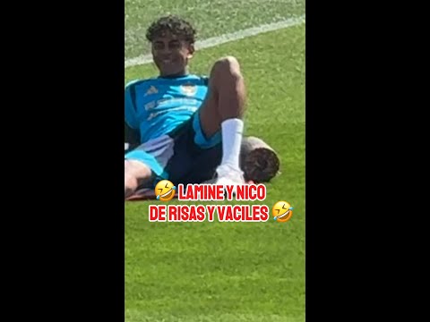 El MOMENTAZO entre LAMINE y NICO WILLIAMS el día 1 por un ERROR: vaciles y carcajadas thumbnail