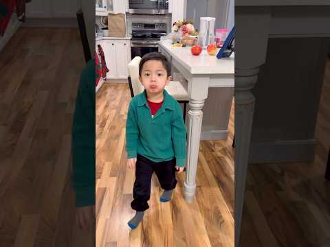 Mom always has his back 👧🏻❤️👶🏻 thumbnail