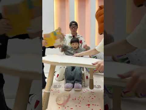 生日快乐最重要的是 快！！！哈哈哈哈哈 #6500万艾莎内裤  #人类幼崽  #露兮粑粑  #小小露兮  #内容启发搜索 thumbnail