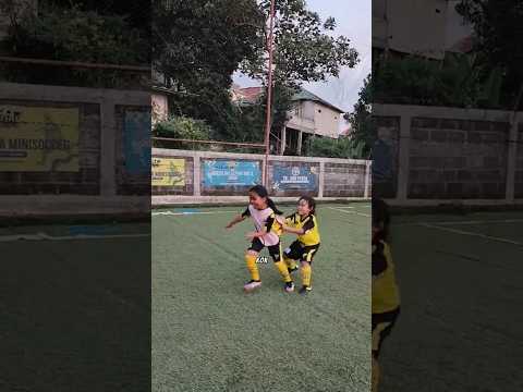 Siapa Yg Suka Main Sepak Bola? Papa Ara Kaget Dedek Mw Nangis Abis G Baik Sm Teman Lg Sepak Bola🤷‍♂️ thumbnail