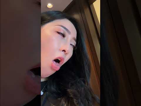kronologi.. koko Clayton ambilin sepatu buat Celine..tapi Celine mau ambil dan pake sepatu sendiri thumbnail