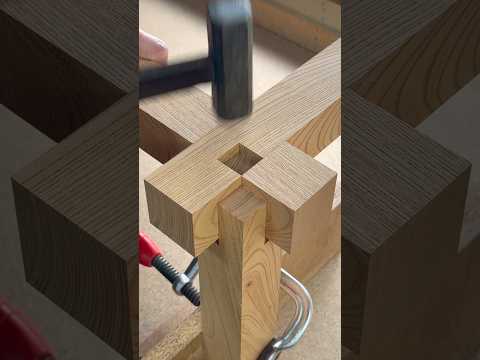 How does this lock? #shorts #woodworking #diy thumbnail