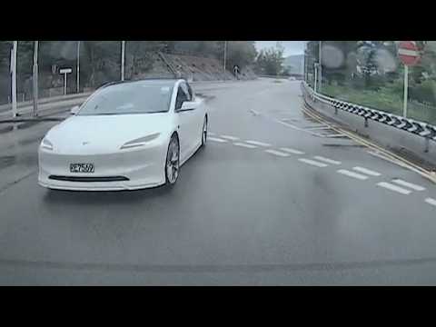 車CAM直擊 - 趕時間就早啲出門口 咁樣揸車好危險 thumbnail