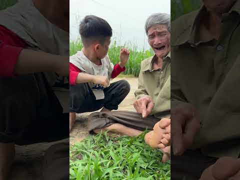 Ông nội và cháu trai tội nghiệp ❤️#shorts thumbnail