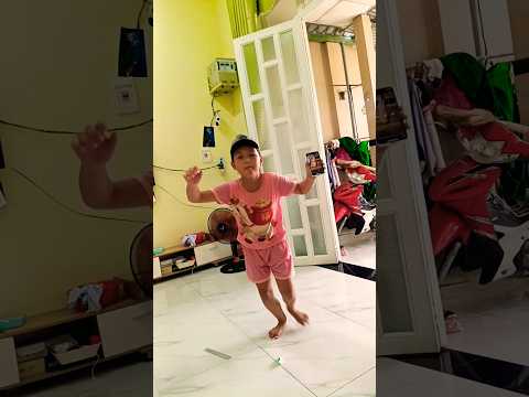 Mỹ Ý TV. Độc lạ nhỉ 🤣 #trendingshorts #funny #shorttrending #myytv thumbnail