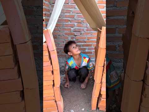 LNS - Cậu bé nghèo tội nghiệp, Được Su Hào giúp đỡ || Poor homeless and Kind boy #shorts thumbnail