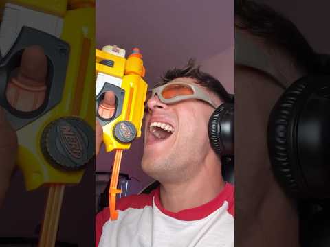 Cuando JUEGAS a RIVALS con tu HERMANO PRQUEÑO…🔥🔫 #comedia #humor #roblox thumbnail