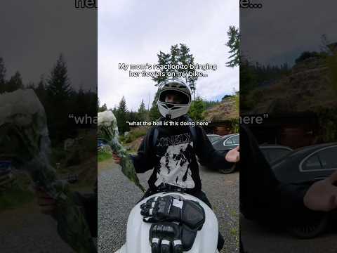 Moms vs motorcycles ? thumbnail