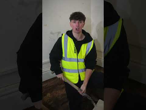 MORGZ GETS A "REAL JOB" 😂 #Shorts thumbnail