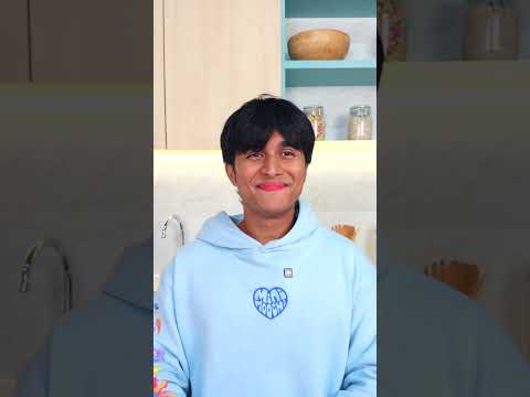 Who is eating chicken nuggets properly thumbnail
