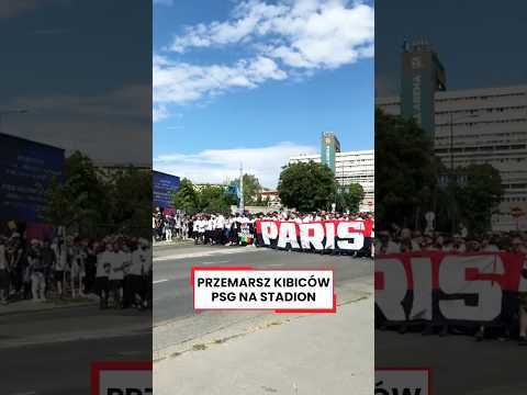 PSG IDZIE NA MECZ! PRZEMARSZ KIBICÓW NA FINAŁ LIGI MISTRZÓW #shorts thumbnail