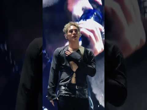 🍎 Wakas at Simula: The Trilogy Concert Finale STELL Focus Cam: Emoji #SB19_STELL #WakasAtSimula thumbnail