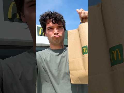 Ho testato i cibi MENO COMPRATI del McDonald’s thumbnail