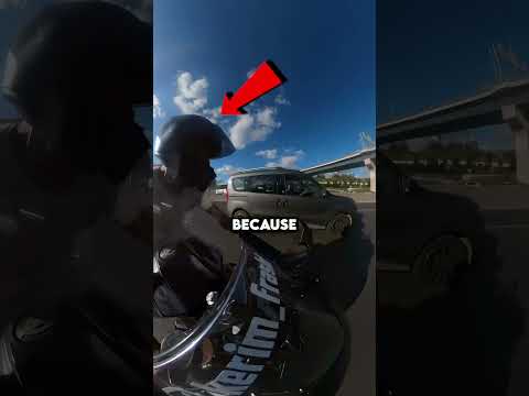Biker Thanks Driver In The Most Craziest Way For His Kindness thumbnail