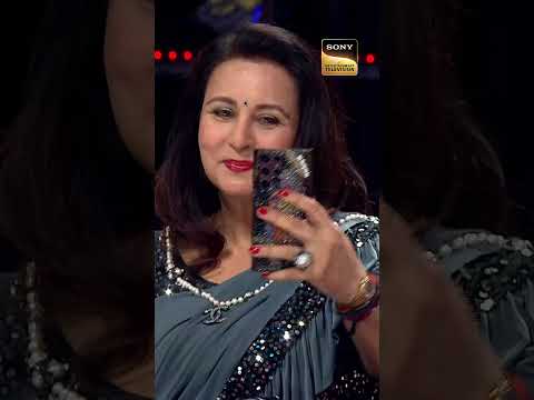 Poonam Dhillon Records Manraj's Performance | Indian Idol S16 | #indianidol #musicshow #shorts thumbnail