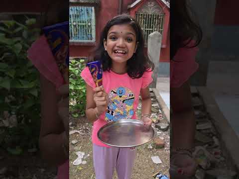 Icecream Gayab ho gayi 😱#kritikachannel#Shorts#icecream#youtubeshorts thumbnail