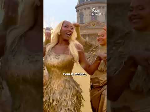 ELLE COUD 3 000 PLUMES POUR COPIER AYA NAKAMURA ! thumbnail