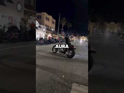 3 Momentos de Aura en Motocicleta thumbnail