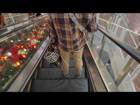 Philippines, SM Megamall, 1X escalator thumbnail