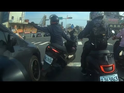 【車禍影片】我不要這種驚喜謝謝（2026.05.31 臺南市安南區海佃路與府安路口 thumbnail