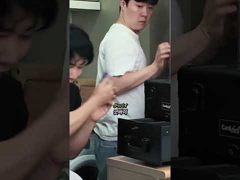 이 카드가 제일 비싼거예요? thumbnail