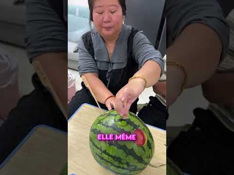 ELLE CHOISIT LA PIRE PART ! 😱🍉❌ thumbnail