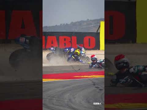 Locatelli and Mackenzie crash in the Superpole Race ❌ | 2026 #AragonWorldSBK 🇪🇸 thumbnail