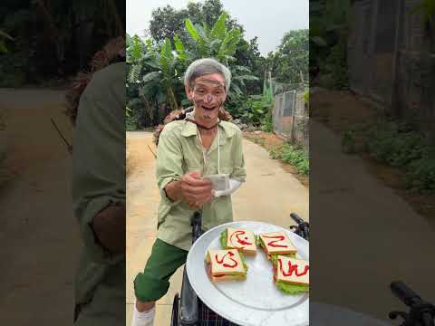 Ông Nội tội nghiệp ấy đang đói bụng 🙀😢😢#shorts thumbnail