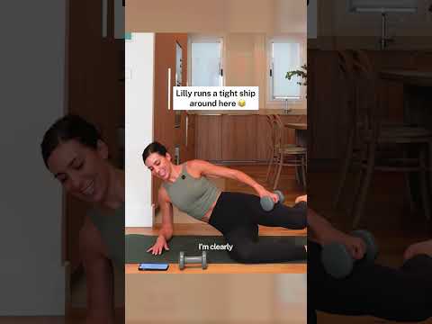 If you know me, you know I’m correcting your posture 😂 Day 2 is live, Familia! Come train with me 💪🏼 thumbnail