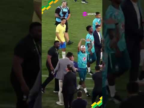 NEYMAR SAIU DE CAMPO SORRINDO À TOA E MANDANDO CORAÇÃOZINHO!! 🫶🇧🇷 #shorts thumbnail