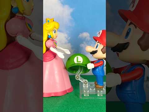 Mario sells Luigi's hat to Princess Peach #mario #supermario #bangbangbang thumbnail