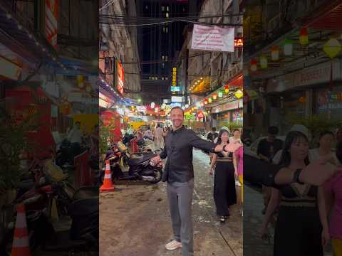 Bangkok by night 🤩 #onenightinbangkok #bangkok #thailand #shorts thumbnail