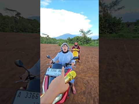 bawang putih boleh nga otong ikut naik motor🥹#trendingshorts thumbnail