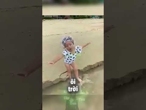Suýt Nữa Thì Toang Ở Bãi Biển 😱 thumbnail