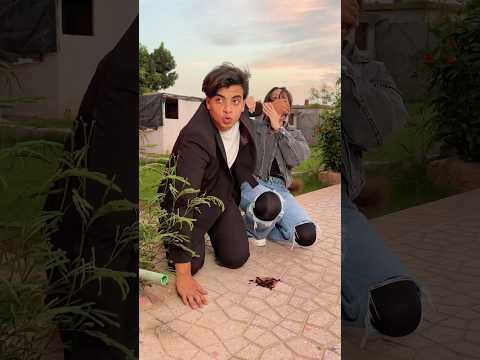 لما تاخدها معاك مكان 😂 thumbnail