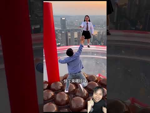 Uống trà sữa trân châu khổng lồ thumbnail