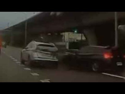 【車禍影片】差點就要測試SKODA板金跟安全氣囊了（2026.05.14 國道一號49公里處 thumbnail