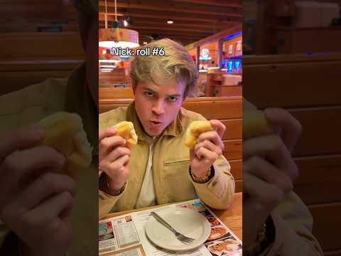 Who can eat more all you can eat rolls at texas roadhouse 😭 thumbnail