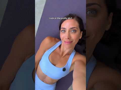 This is literally how my mind operates during abs workouts 😭🔥 #abs #funny #lillysabri thumbnail