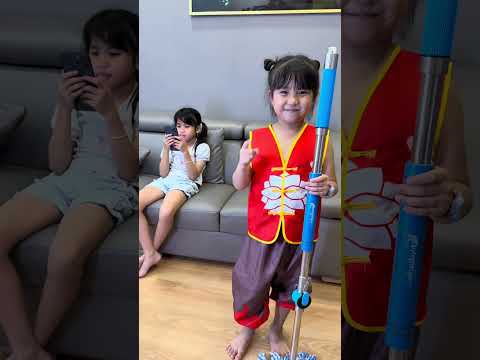LNS - Chị gái và Em gái || Big Sister and Small Sister Battle #shorts thumbnail