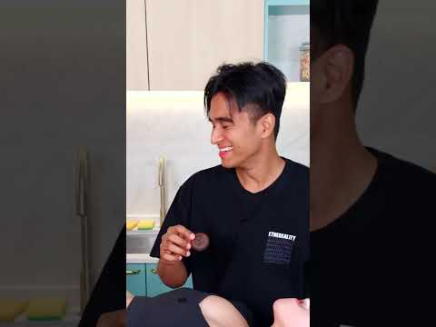 (BLOOPERS) Friend vs Best Friends EATING OREO thumbnail