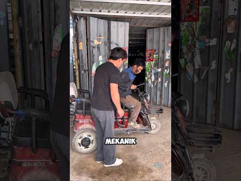 Mekanik ini perbaiki sekuter roda tiga yang ada malah makin aneh?? thumbnail
