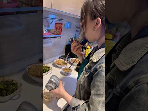 Vị ngon của chày #funnymoment thumbnail