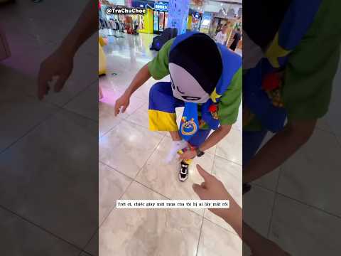 Chiếc giày cậu bé đánh rơi vô tình được tìm thấy thumbnail